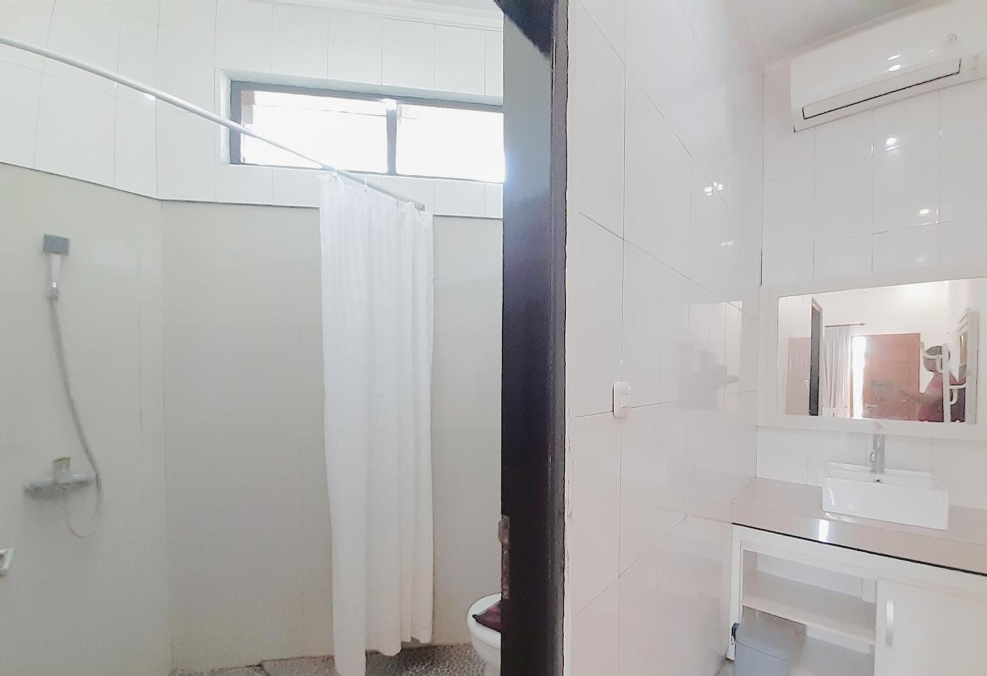 OYO 1051 De Loran Hotel Banjar  Buitenkant foto